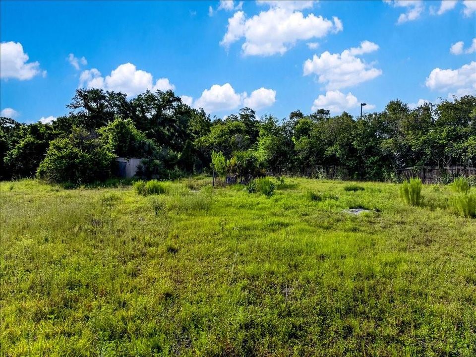 На продажу: $550,000 (10.23 acres)
