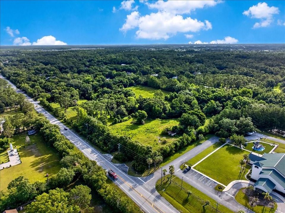 На продажу: $550,000 (10.23 acres)
