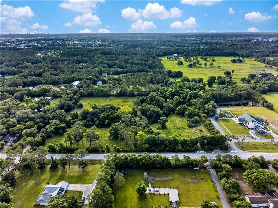На продажу: $550,000 (10.23 acres)