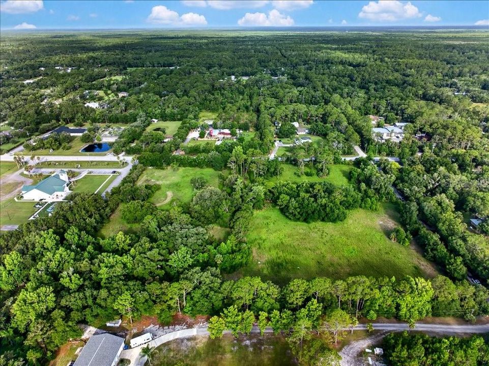 На продажу: $550,000 (10.23 acres)
