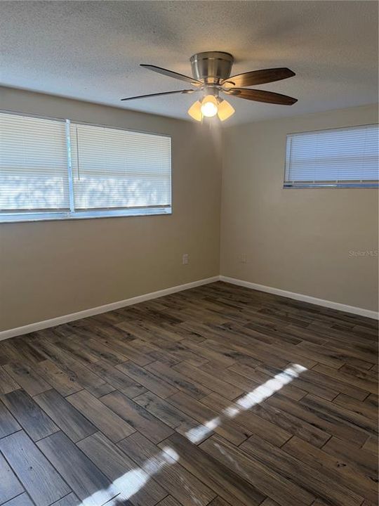 For Sale: $275,000 (2 beds, 2 baths, 1325 Square Feet)