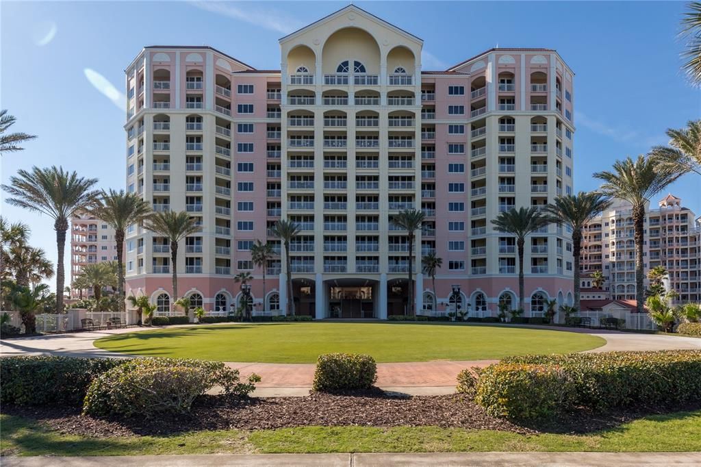 For Sale: $1,989,000 (4 beds, 4 baths, 3264 Square Feet)