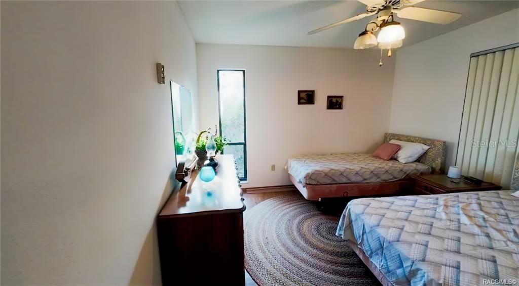 For Sale: $365,000 (2 beds, 2 baths, 1056 Square Feet)