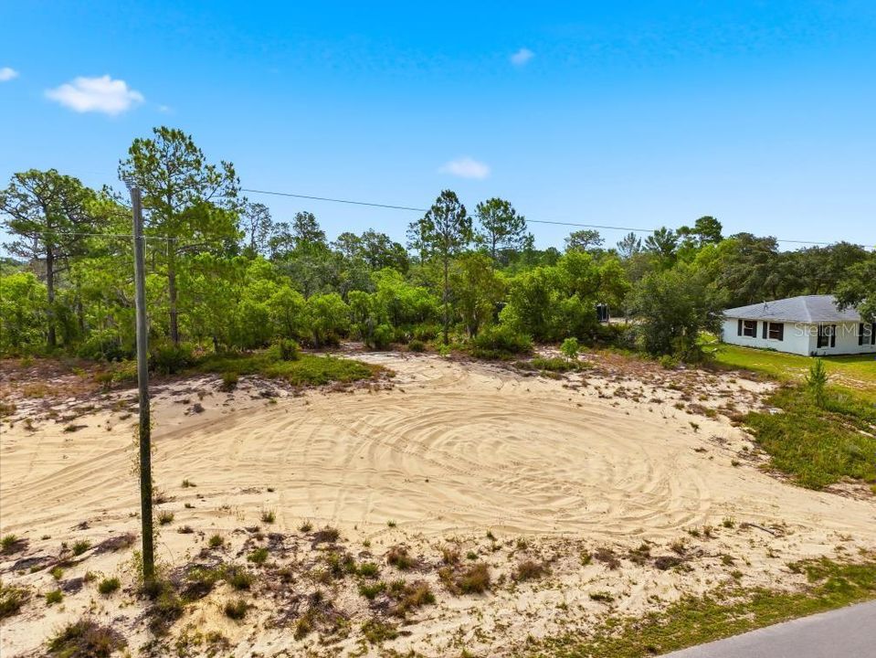 На продажу: $37,000 (0.50 acres)