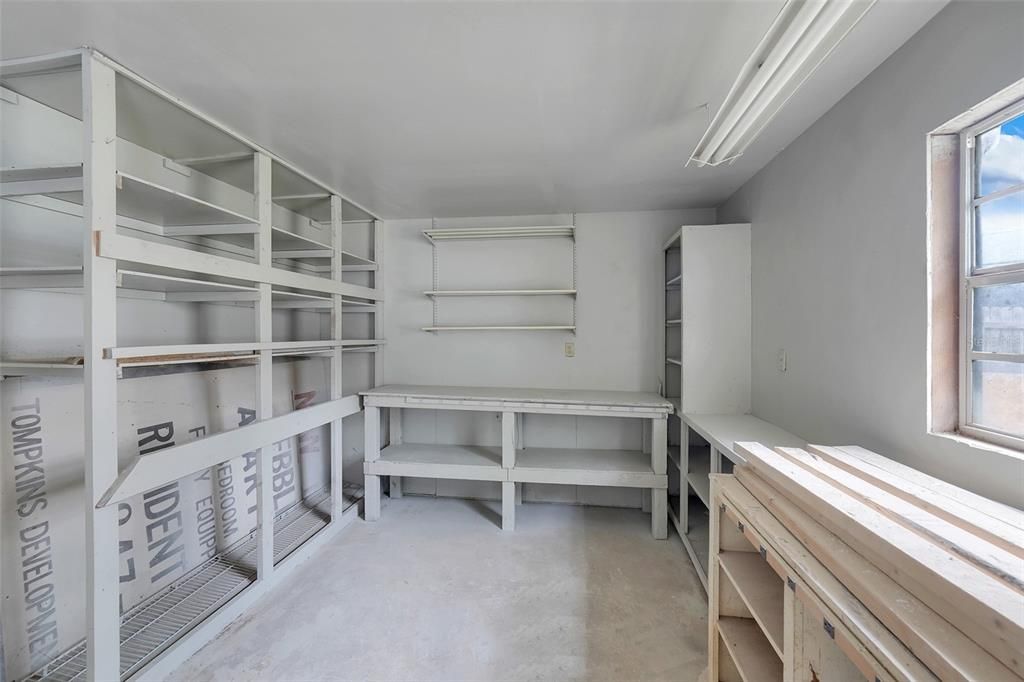 На продажу: $375,000 (4 спален, 2 ванн, 1807 Квадратных фут)