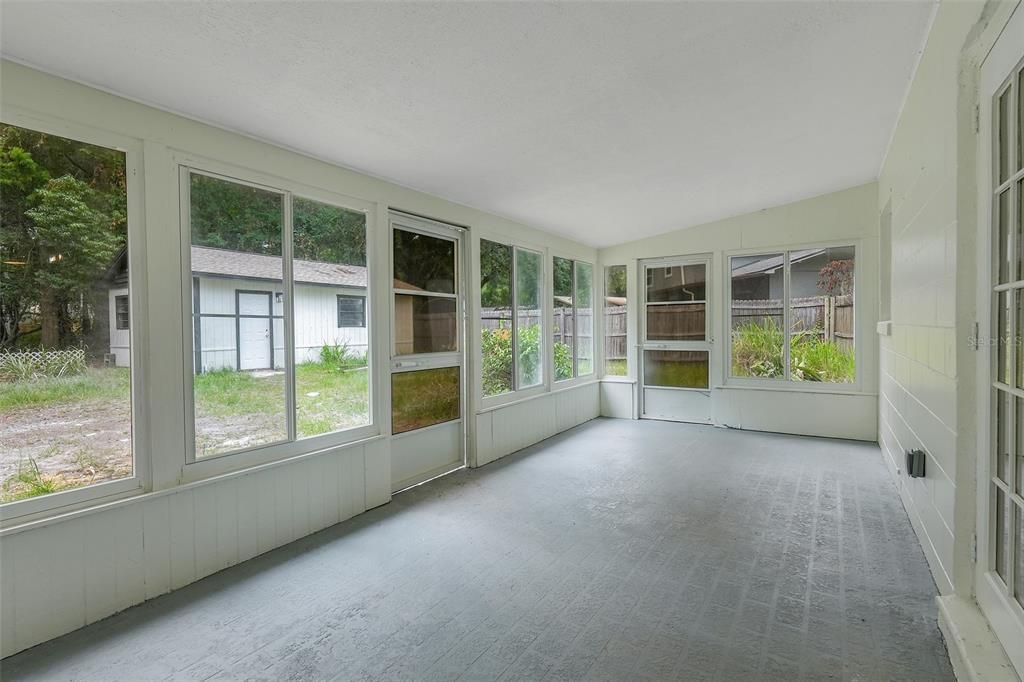 На продажу: $375,000 (4 спален, 2 ванн, 1807 Квадратных фут)