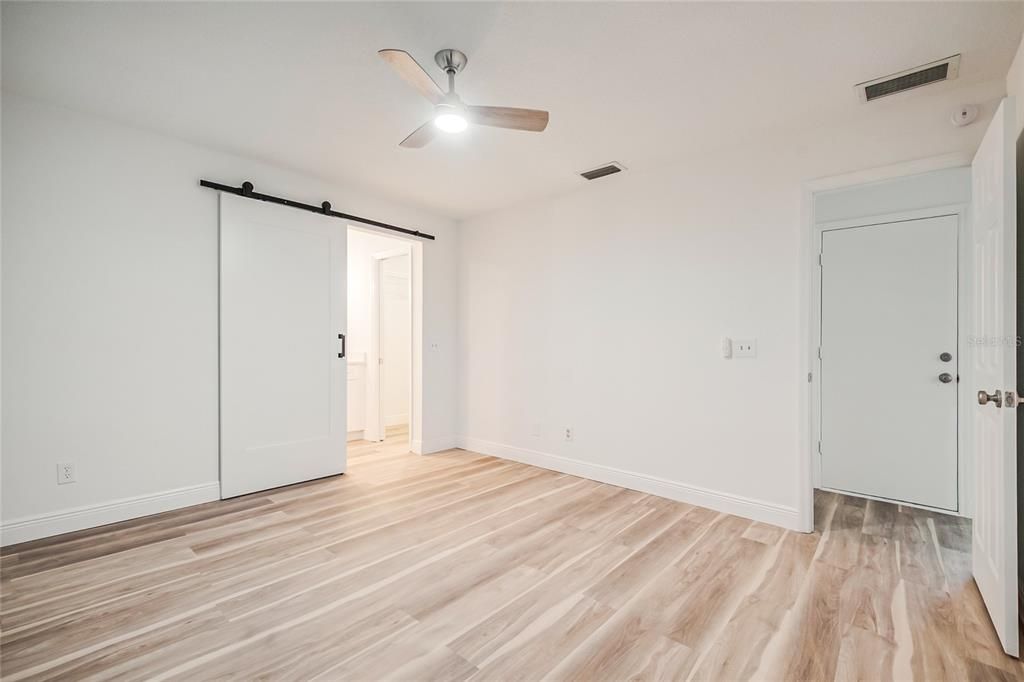 На продажу: $335,500 (3 спален, 2 ванн, 1451 Квадратных фут)