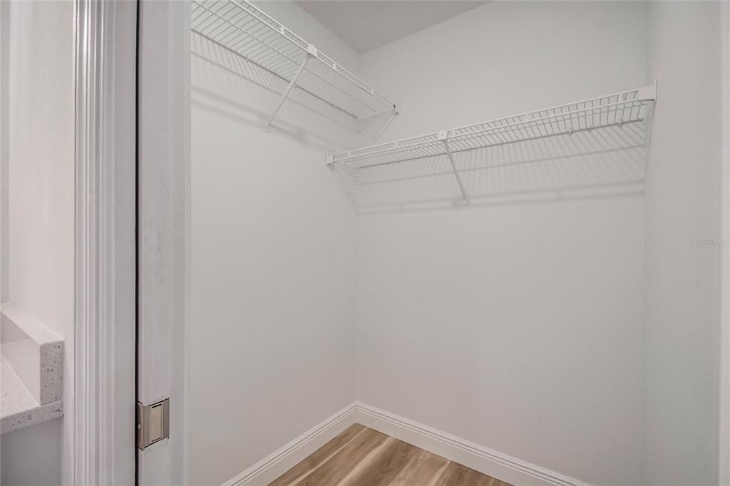 На продажу: $335,500 (3 спален, 2 ванн, 1451 Квадратных фут)