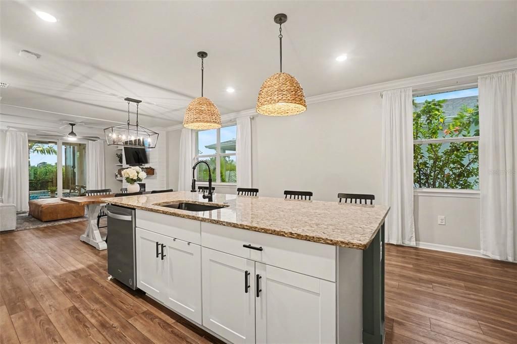 For Sale: $479,000 (4 beds, 2 baths, 1688 Square Feet)
