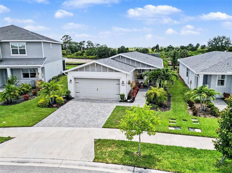 For Sale: $479,000 (4 beds, 2 baths, 1688 Square Feet)