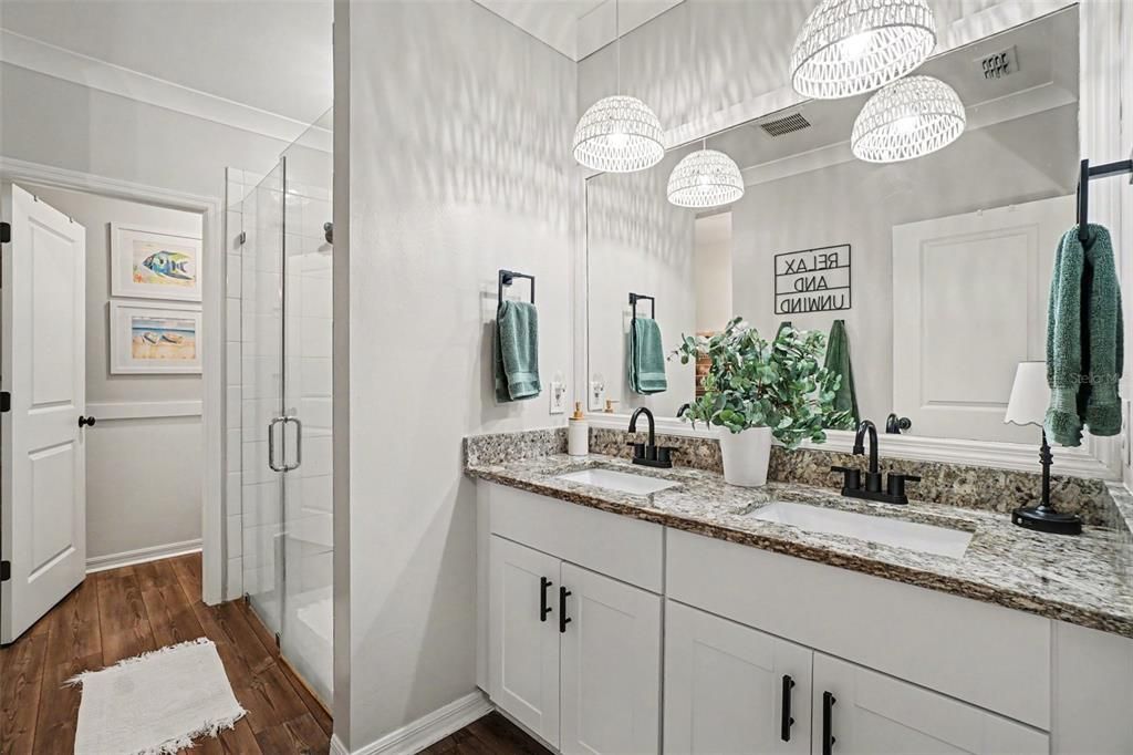 For Sale: $479,000 (4 beds, 2 baths, 1688 Square Feet)