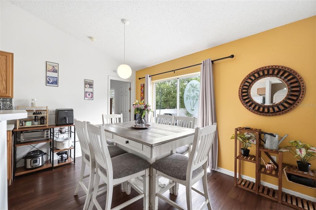 En Venta: $299,000 (3 camas, 2 baños, 1620 Pies cuadrados)