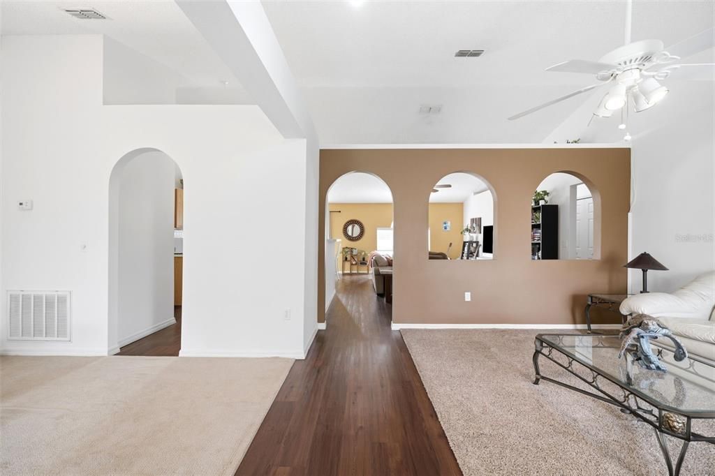 En Venta: $299,000 (3 camas, 2 baños, 1620 Pies cuadrados)