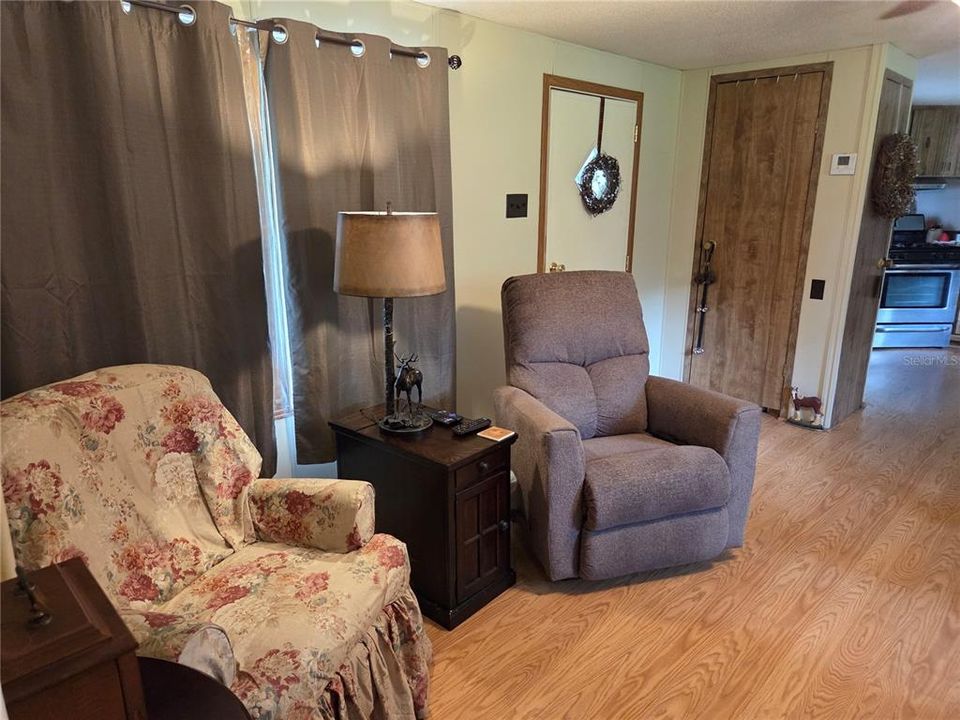 Activo con contrato: $220,000 (2 camas, 1 baños, 784 Pies cuadrados)