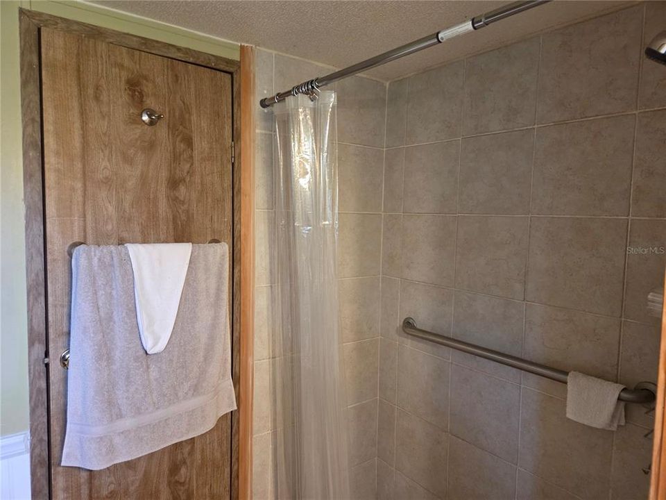 Activo con contrato: $220,000 (2 camas, 1 baños, 784 Pies cuadrados)