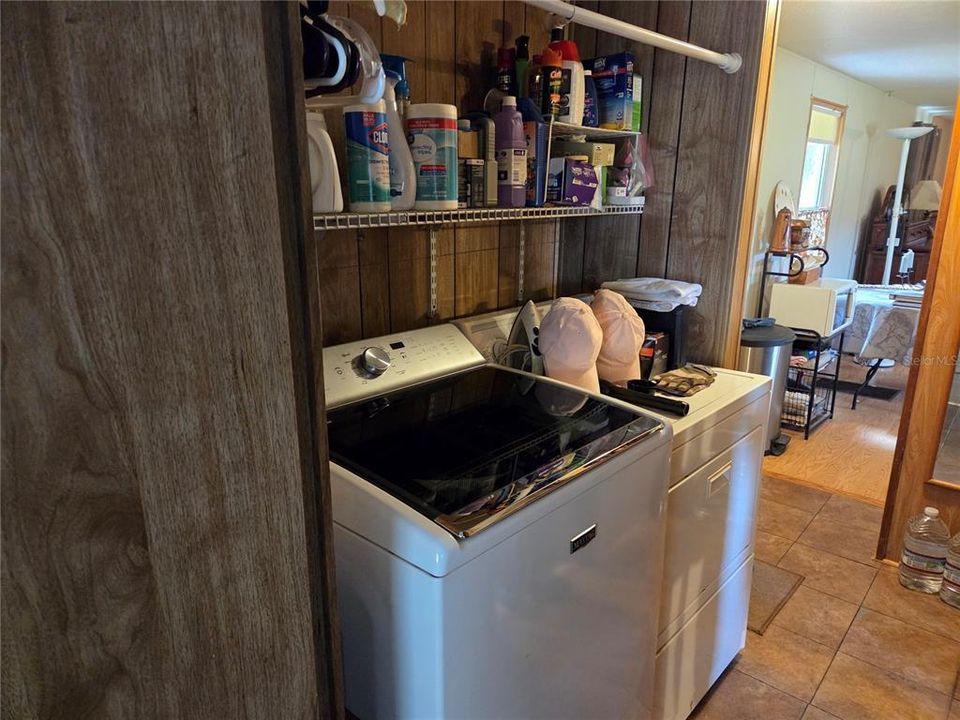 Activo con contrato: $220,000 (2 camas, 1 baños, 784 Pies cuadrados)