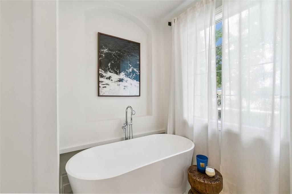For Sale: $2,795,000 (5 beds, 3 baths, 3817 Square Feet)
