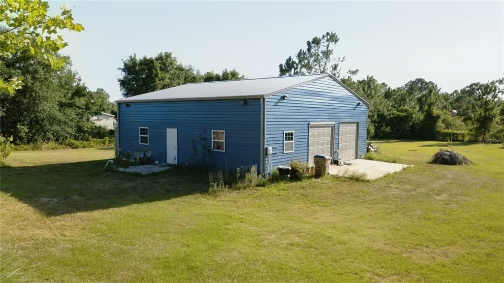 На продажу: $349,900 (4.87 acres)