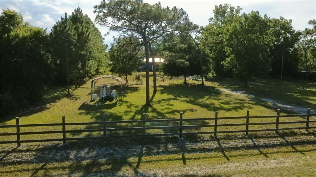 На продажу: $349,900 (4.87 acres)