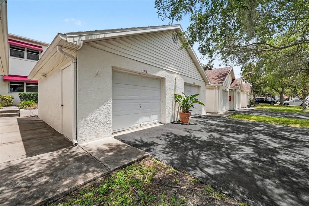 For Sale: $300,000 (3 beds, 2 baths, 1520 Square Feet)