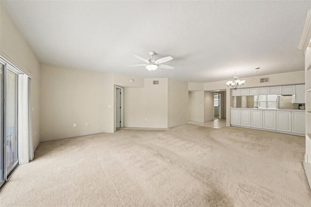 For Sale: $300,000 (3 beds, 2 baths, 1520 Square Feet)