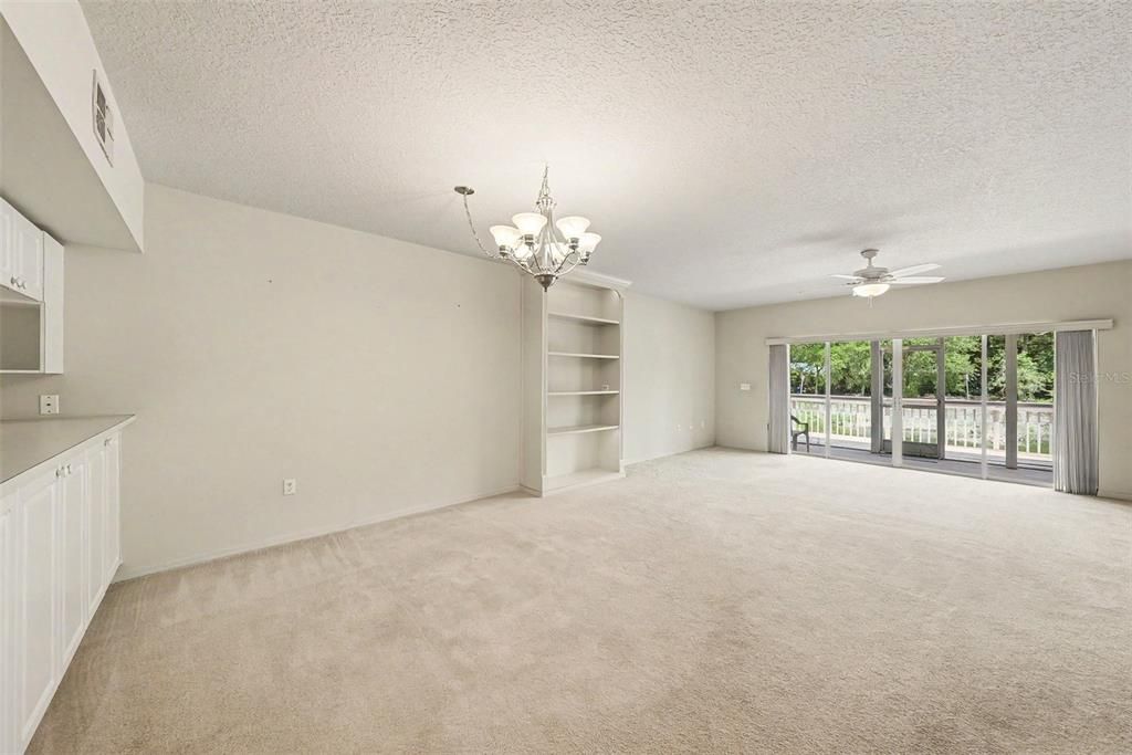 For Sale: $300,000 (3 beds, 2 baths, 1520 Square Feet)