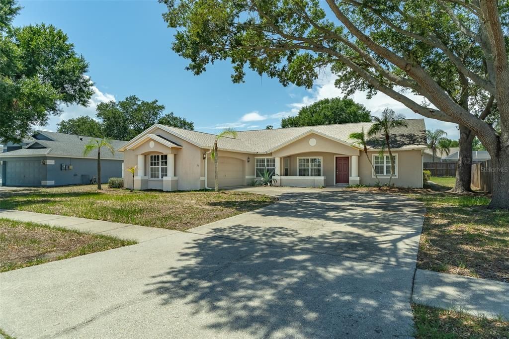 En Venta: $410,000 (4 camas, 2 baños, 2078 Pies cuadrados)