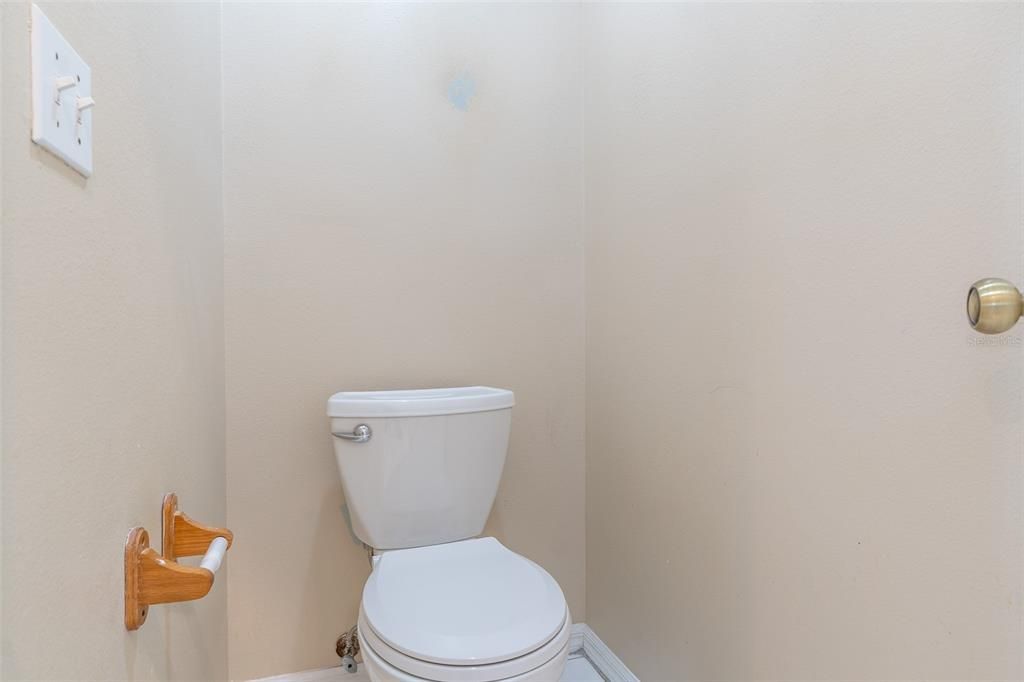 En Venta: $410,000 (4 camas, 2 baños, 2078 Pies cuadrados)