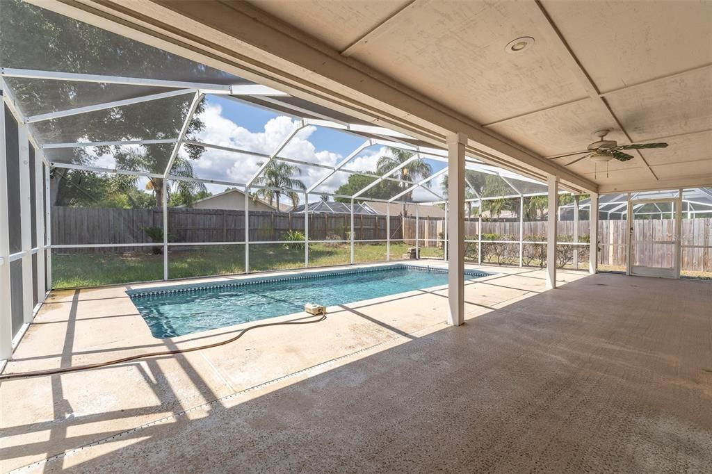 En Venta: $410,000 (4 camas, 2 baños, 2078 Pies cuadrados)