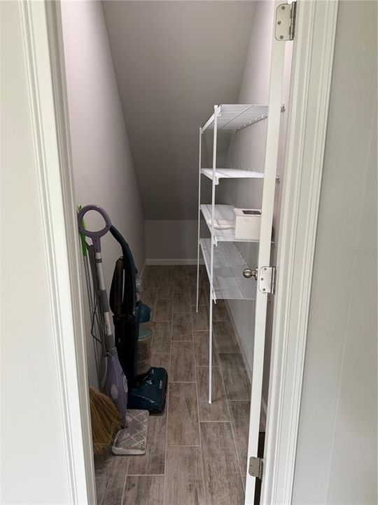 For Rent: $2,350 (3 beds, 2 baths, 1614 Square Feet)