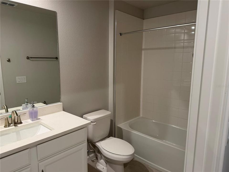 For Rent: $2,350 (3 beds, 2 baths, 1614 Square Feet)