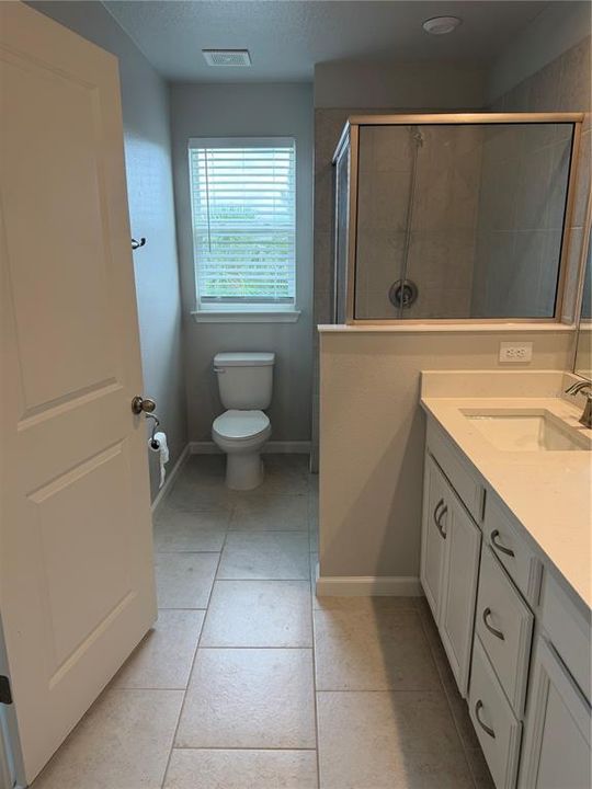 For Rent: $2,350 (3 beds, 2 baths, 1614 Square Feet)