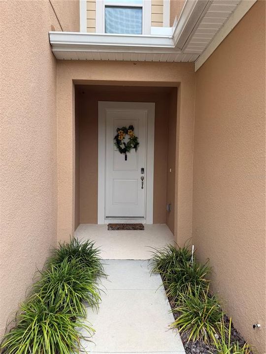 For Rent: $2,350 (3 beds, 2 baths, 1614 Square Feet)