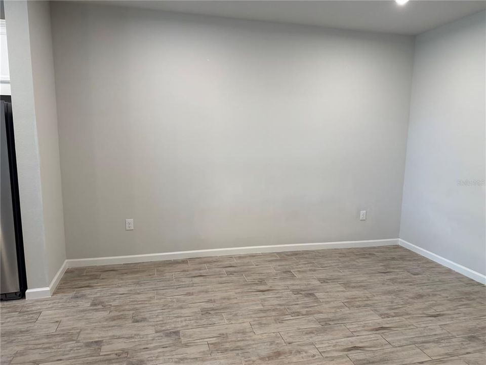 For Rent: $2,350 (3 beds, 2 baths, 1614 Square Feet)