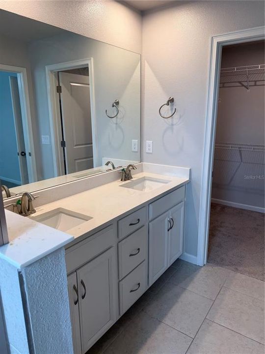 For Rent: $2,350 (3 beds, 2 baths, 1614 Square Feet)