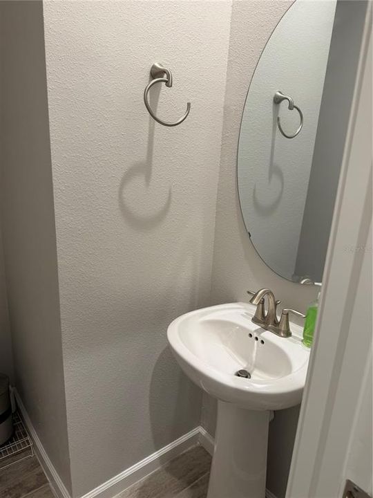 For Rent: $2,350 (3 beds, 2 baths, 1614 Square Feet)