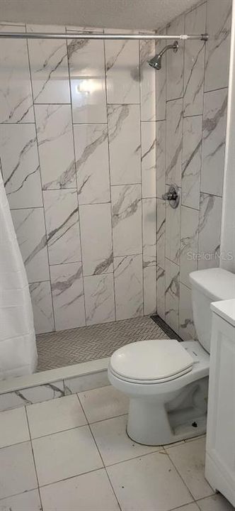 For Rent: $1,600 (2 beds, 1 baths, 813 Square Feet)