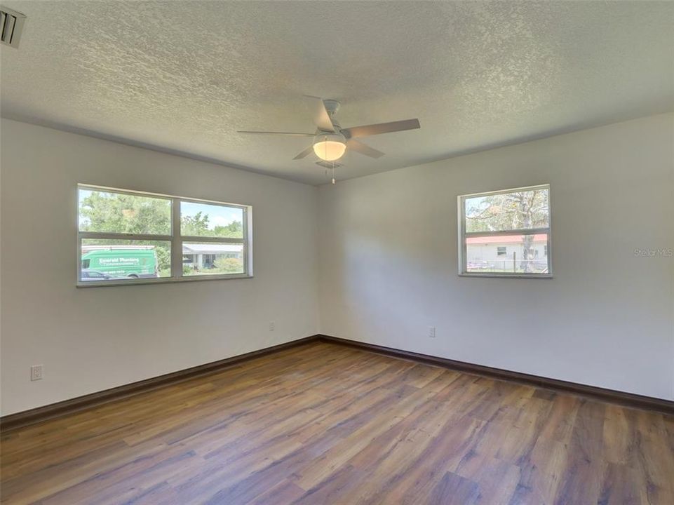 В аренду: $2,495 (4 спален, 2 ванн, 1783 Квадратных фут)