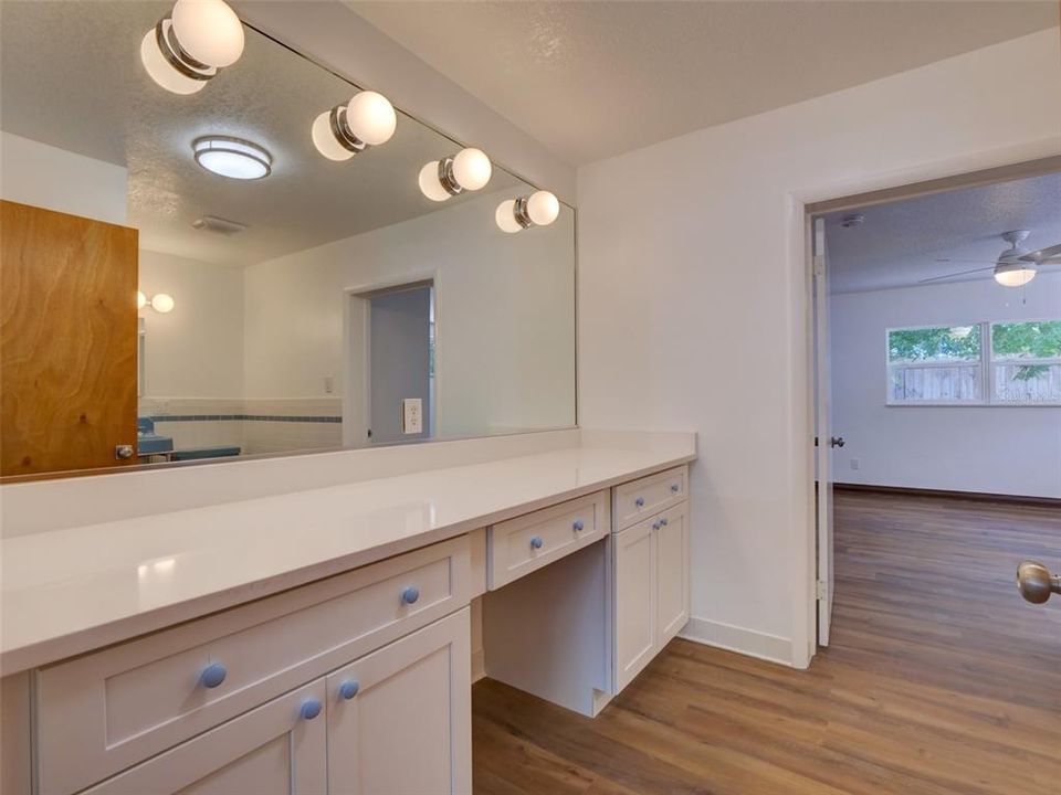 В аренду: $2,495 (4 спален, 2 ванн, 1783 Квадратных фут)