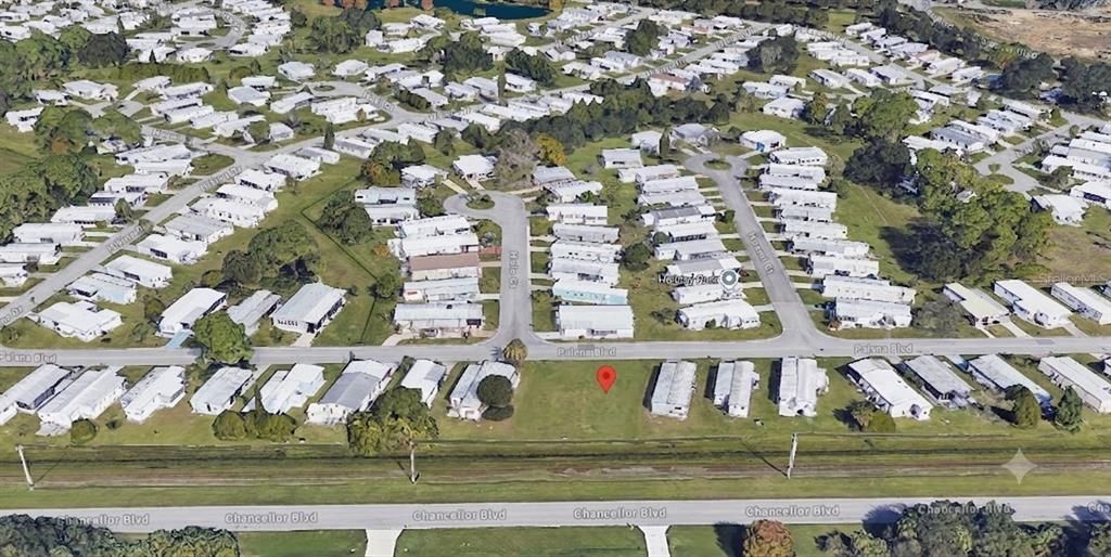 На продажу: $12,499 (0.10 acres)