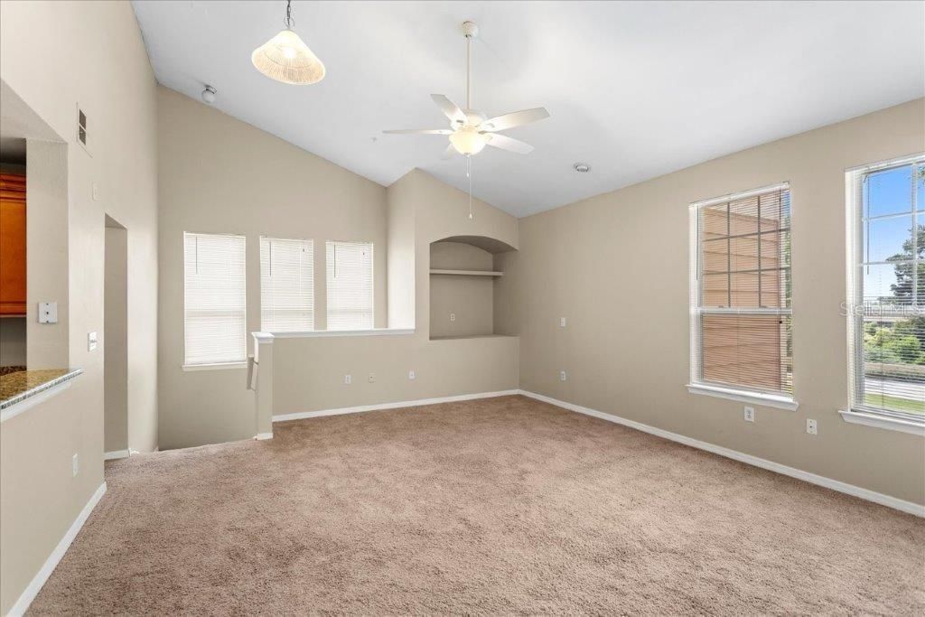 For Rent: $1,650 (2 beds, 2 baths, 1074 Square Feet)
