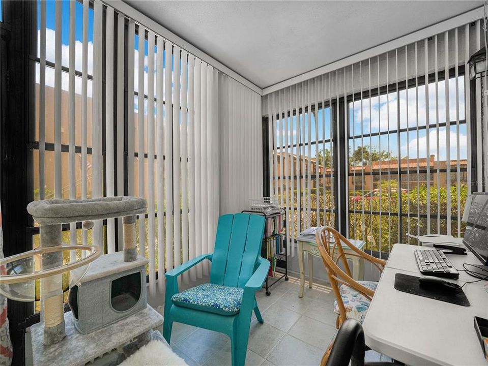 For Sale: $175,000 (2 beds, 2 baths, 1120 Square Feet)