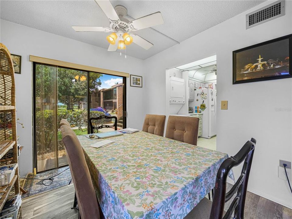 For Sale: $175,000 (2 beds, 2 baths, 1120 Square Feet)
