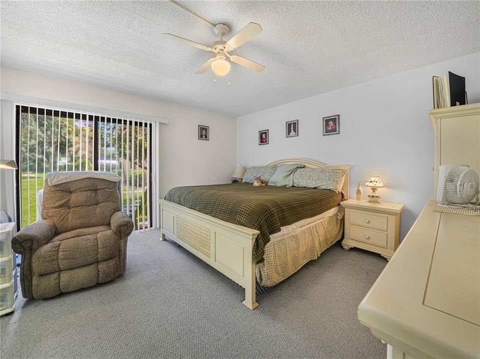 For Sale: $175,000 (2 beds, 2 baths, 1120 Square Feet)