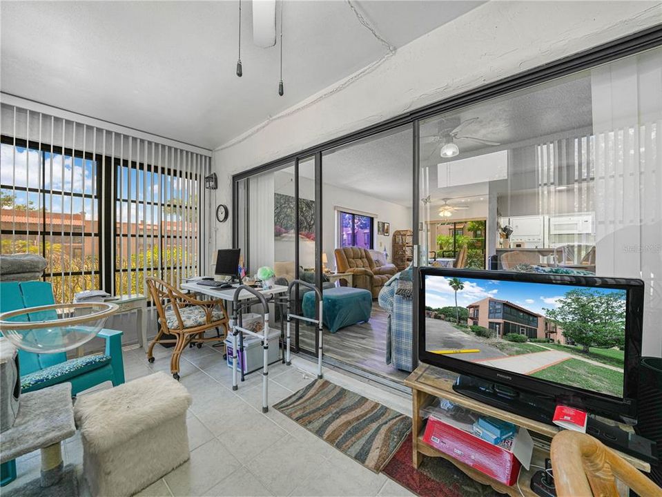 For Sale: $175,000 (2 beds, 2 baths, 1120 Square Feet)