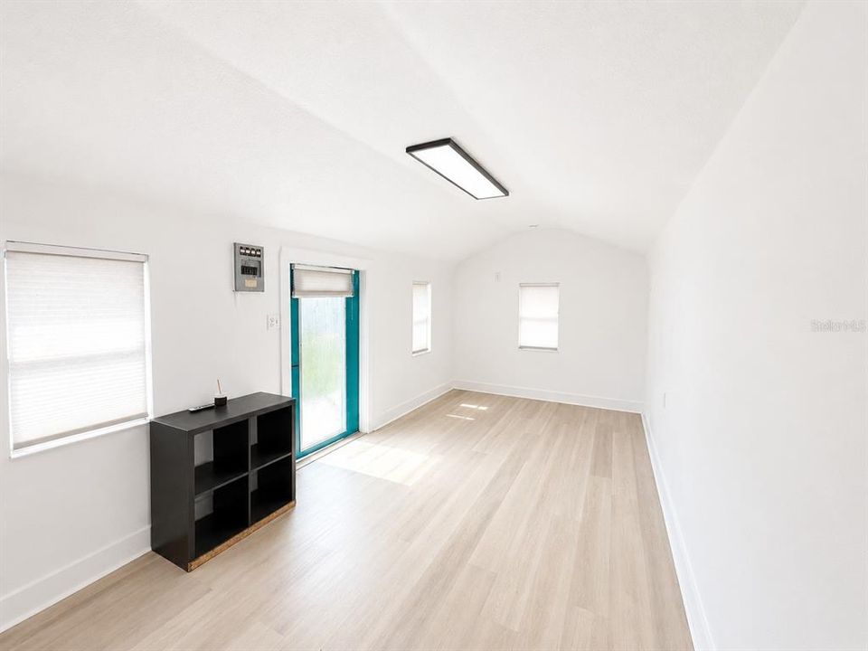 В аренду: $3,500 (3 спален, 2 ванн, 1299 Квадратных фут)