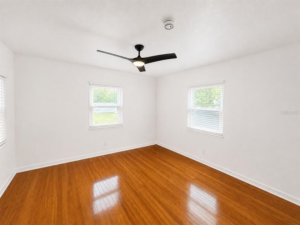 В аренду: $3,500 (3 спален, 2 ванн, 1299 Квадратных фут)