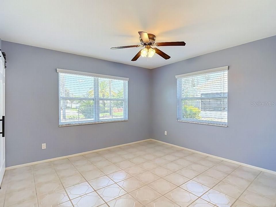 For Sale: $319,900 (3 beds, 2 baths, 1463 Square Feet)