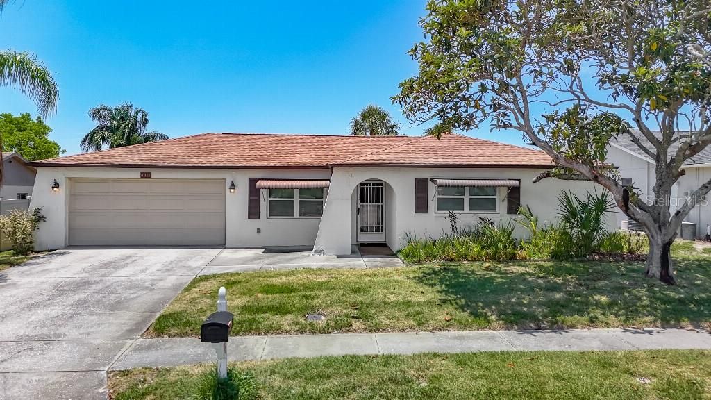 For Sale: $319,900 (3 beds, 2 baths, 1463 Square Feet)