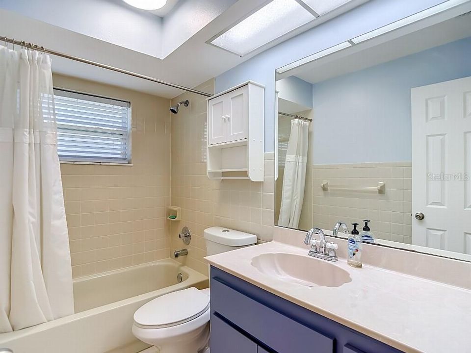 For Sale: $319,900 (3 beds, 2 baths, 1463 Square Feet)